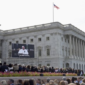 The digiLED Toura LED Screen magnifies the Pope to a higher level as he addresses Congress
